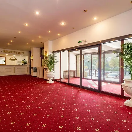 Hotel Cetate 3*